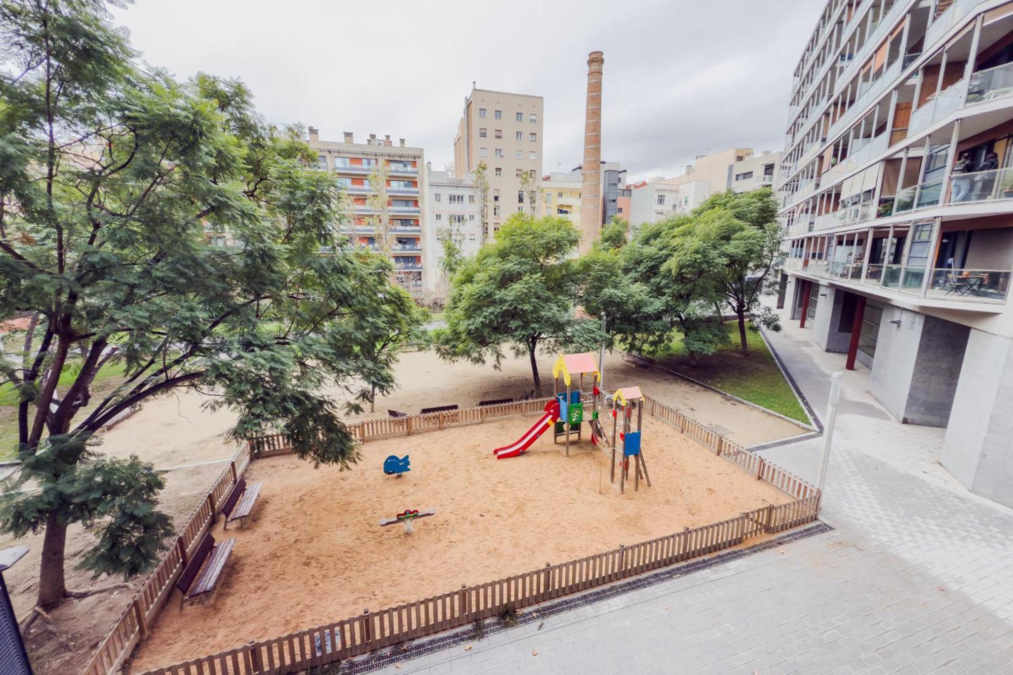 The Lonely Chimney Apartments Барселона Экстерьер фото